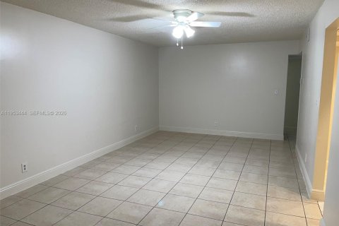 Copropriété à louer à Sunrise, Floride: 3 chambres, 133.78 m2 № 2025851 - photo 18