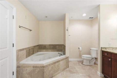 Copropriété à louer à Orlando, Floride: 2 chambres, 126.25 m2 № 2412754 - photo 11