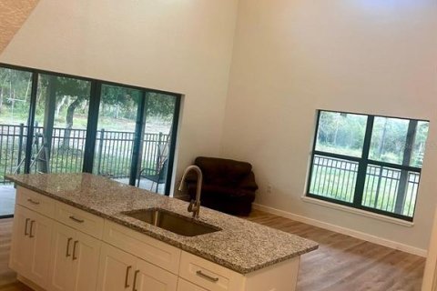 House in Eustis, Florida 2 bedrooms, 98.66 sq.m. № 2304958 - photo 9