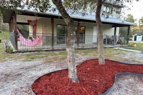 House in Eustis, Florida 2 bedrooms, 98.66 sq.m. № 2304958 - photo 2