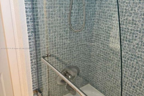 Condominio en alquiler en Lauderdale Lakes, Florida, 1 dormitorio, 71.35 m2 № 2054845 - foto 11