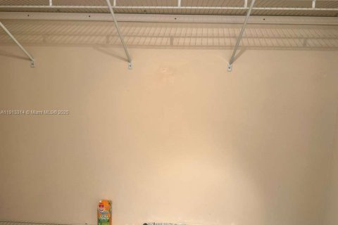 Condominio en alquiler en Lauderdale Lakes, Florida, 1 dormitorio, 71.35 m2 № 2054845 - foto 8