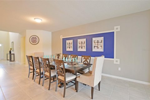 Casa en venta en Kissimmee, Florida, 8 dormitorios, 375.42 m2 № 1680300 - foto 12