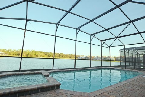 Casa en venta en Kissimmee, Florida, 8 dormitorios, 375.42 m2 № 1680300 - foto 7