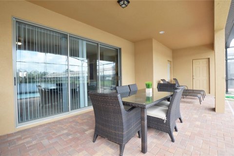 Casa en venta en Kissimmee, Florida, 8 dormitorios, 375.42 m2 № 1680300 - foto 9