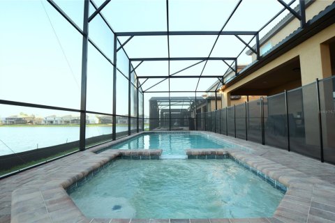 Casa en venta en Kissimmee, Florida, 8 dormitorios, 375.42 m2 № 1680300 - foto 6