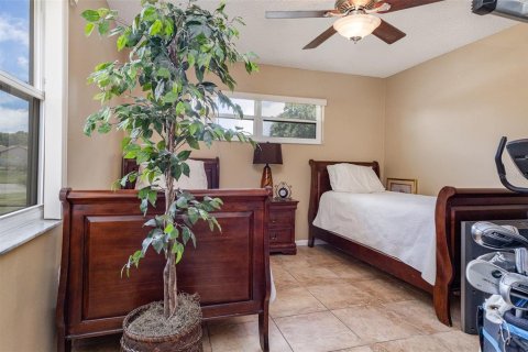 Condo in Mulberry, Florida, 2 bedrooms  № 1818896 - photo 13