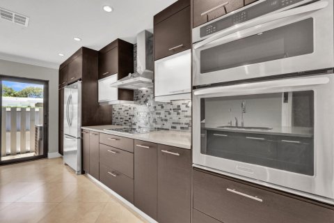 Купить таунхаус в Бойнтон-Бич, Флорида 3 комнаты, 152.92м2, № 2083808 - фото 15