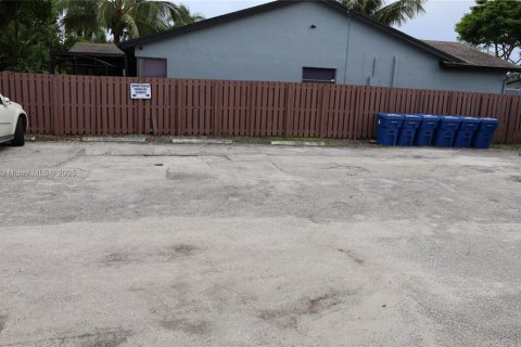 Condo in Sunrise, Florida, 3 bedrooms  № 1894247 - photo 29