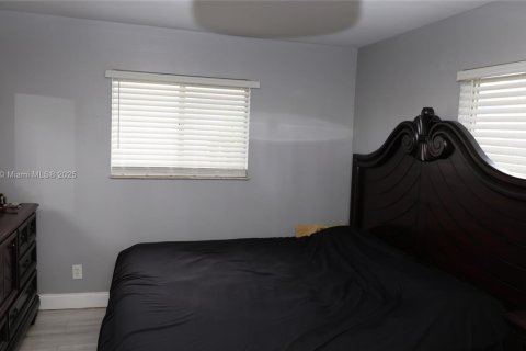Condo in Sunrise, Florida, 3 bedrooms  № 1894247 - photo 20