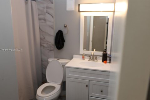 Condo in Sunrise, Florida, 3 bedrooms  № 1894247 - photo 11