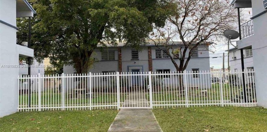 Condo in Miami, Florida, 2 bedrooms № 1777699