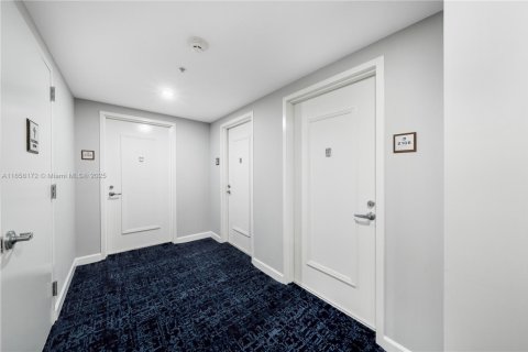 Купить кондоминиум в Майами, Флорида 2 спальни, 125.42м2, № 2036353 - фото 29