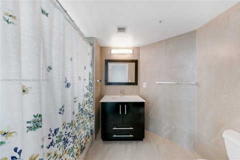 Купить кондоминиум в Майами, Флорида 2 спальни, 125.42м2, № 2036353 - фото 20