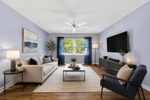 Condo in Deerfield Beach, Florida, 2 bedrooms № 2087876 - photo 14