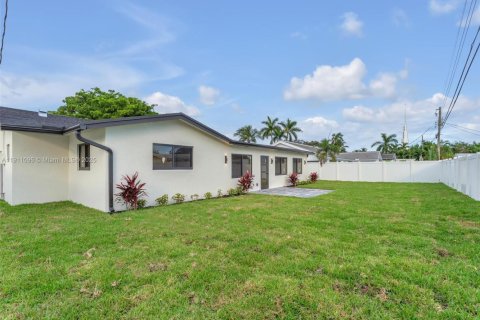 Villa ou maison à vendre à Fort Lauderdale, Floride: 3 chambres, 163.32 m2 № 1967050 - photo 12