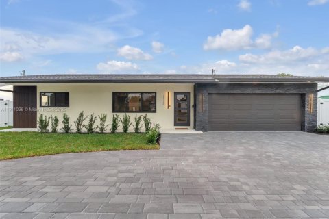 Villa ou maison à vendre à Fort Lauderdale, Floride: 3 chambres, 163.32 m2 № 1967050 - photo 2