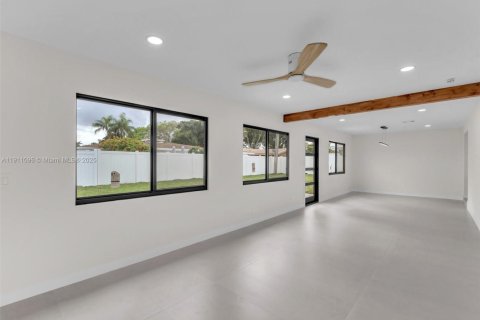 Villa ou maison à vendre à Fort Lauderdale, Floride: 3 chambres, 163.32 m2 № 1967050 - photo 28