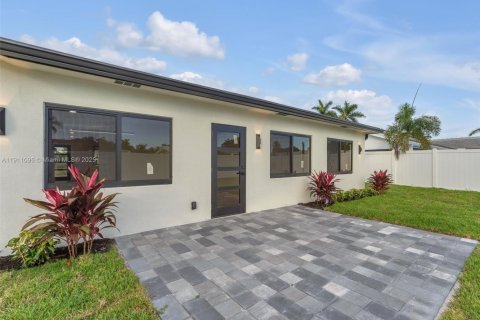 Villa ou maison à vendre à Fort Lauderdale, Floride: 3 chambres, 163.32 m2 № 1967050 - photo 14