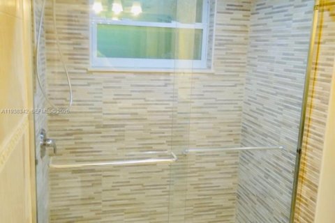 Appartement à louer à Miami, Floride: 1 chambre, 65.03 m2 № 1996275 - photo 9