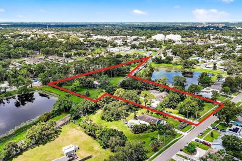 Terrain à Pinellas Park, Floride № 2373906