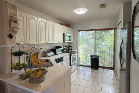 Купить кондоминиум в Дорал, Флорида 3 спальни, 119.84м2, № 2044069 - фото 3