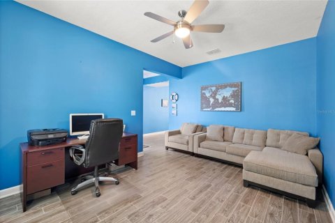 House in Orlando, Florida 3 bedrooms, 194.07 sq.m. № 2151551 - photo 5