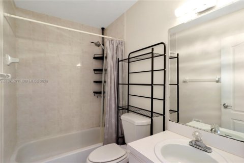 Купить кондоминиум в Майами, Флорида 2 спальни, 105.63м2, № 2036263 - фото 15