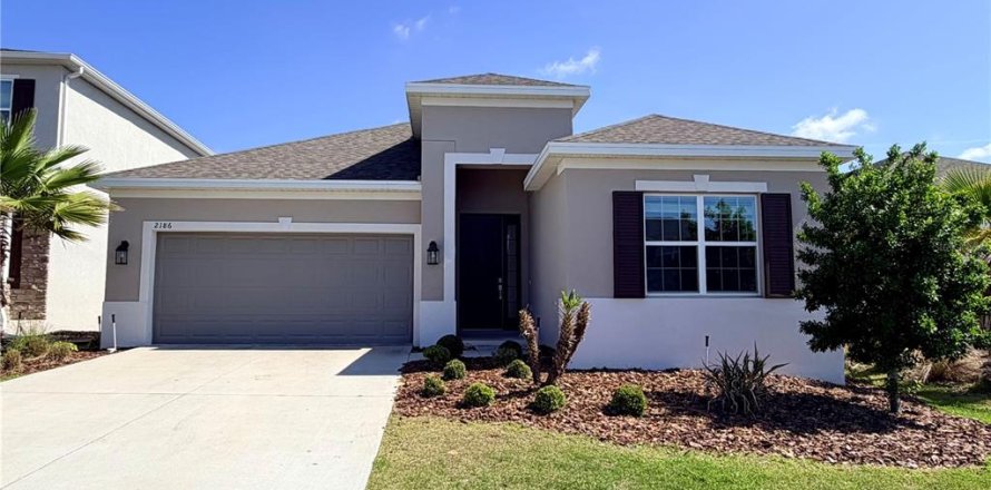 Villa ou maison à Clermont, Floride 4 chambres, 222.87 m2 № 2119257