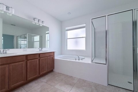 Villa ou maison à louer à Clermont, Floride: 4 chambres, 222.87 m2 № 2119257 - photo 17