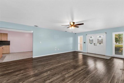House in Punta Gorda, Florida 3 bedrooms, 137.4 sq.m. № 2291071 - photo 8