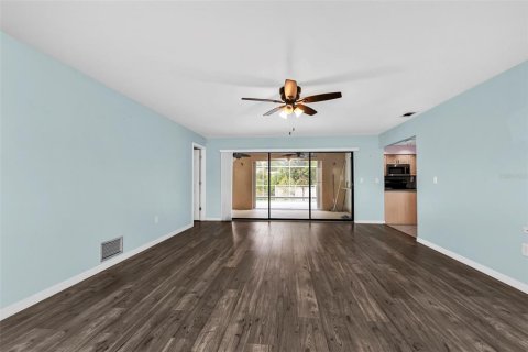 House in Punta Gorda, Florida 3 bedrooms, 137.4 sq.m. № 2291071 - photo 9