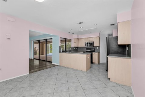 House in Punta Gorda, Florida 3 bedrooms, 137.4 sq.m. № 2291071 - photo 14