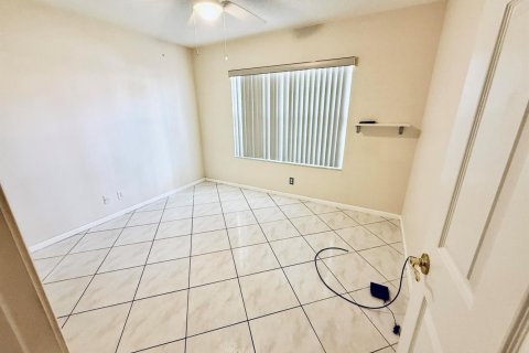 House in Boynton Beach, Florida 3 bedrooms, 165.55 sq.m. № 2247119 - photo 22
