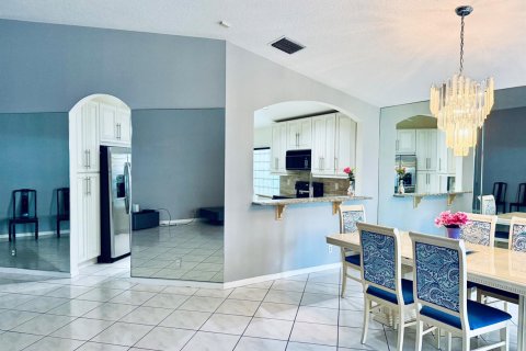 House in Boynton Beach, Florida 3 bedrooms, 165.55 sq.m. № 2247119 - photo 8