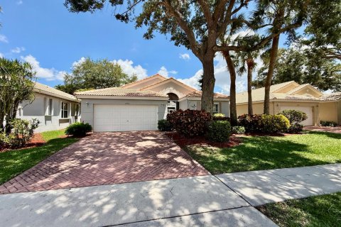 House in Boynton Beach, Florida 3 bedrooms, 165.55 sq.m. № 2247119 - photo 4