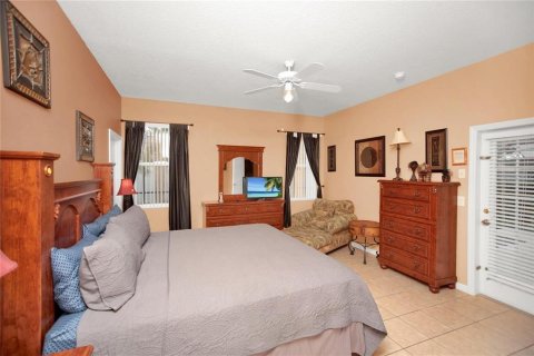 House in Davenport, Florida 6 bedrooms, 263.38 sq.m. № 1816564 - photo 23