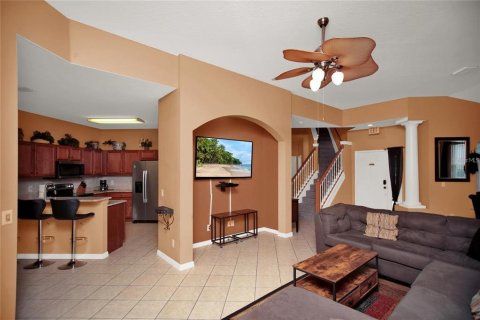 House in Davenport, Florida 6 bedrooms, 263.38 sq.m. № 1816564 - photo 12