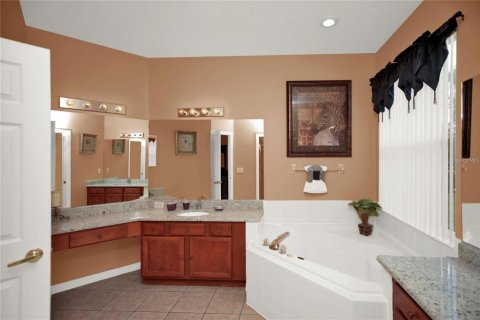 House in Davenport, Florida 6 bedrooms, 263.38 sq.m. № 1816564 - photo 20