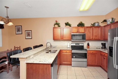 House in Davenport, Florida 6 bedrooms, 263.38 sq.m. № 1816564 - photo 15