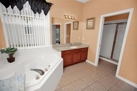 House in Davenport, Florida 6 bedrooms, 263.38 sq.m. № 1816564 - photo 21