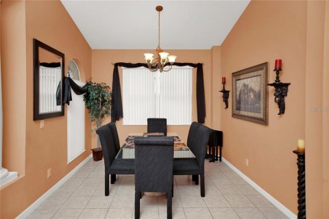 House in Davenport, Florida 6 bedrooms, 263.38 sq.m. № 1816564 - photo 9