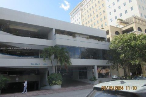 Commercial property in Coral Gables, Florida № 2018948