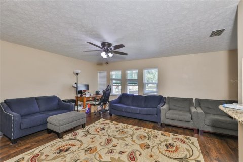 Appartement à louer à Seffner, Floride: 2 chambres, 83.61 m2 № 2345228 - photo 8