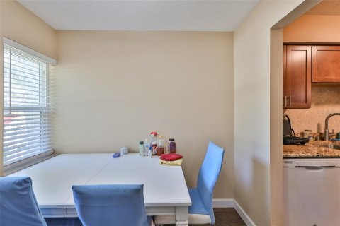 Appartement à louer à Seffner, Floride: 2 chambres, 83.61 m2 № 2345228 - photo 12