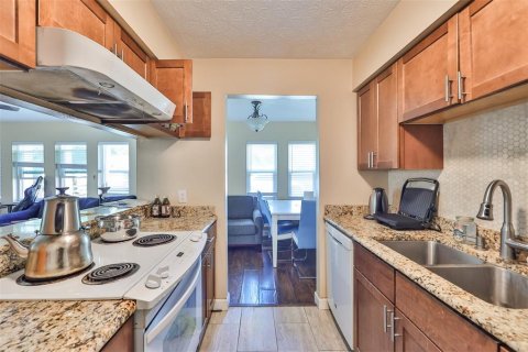 Appartement à louer à Seffner, Floride: 2 chambres, 83.61 m2 № 2345228 - photo 6