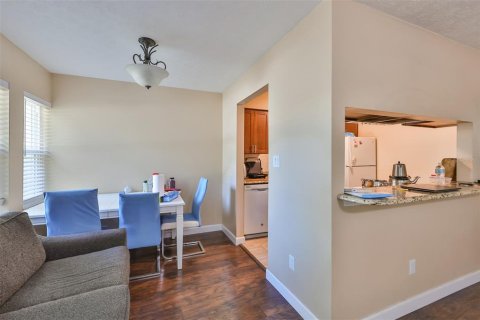 Appartement à louer à Seffner, Floride: 2 chambres, 83.61 m2 № 2345228 - photo 11