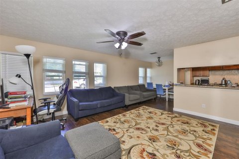 Appartement à louer à Seffner, Floride: 2 chambres, 83.61 m2 № 2345228 - photo 2