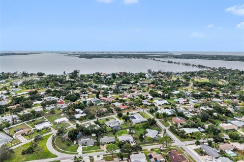 Casa en venta en Bradenton, Florida, 2 dormitorios, 142.7 m2 № 2400196 - foto 5