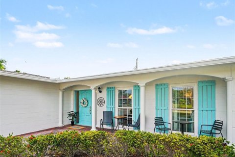 Casa en venta en Bradenton, Florida, 2 dormitorios, 142.7 m2 № 2400196 - foto 6